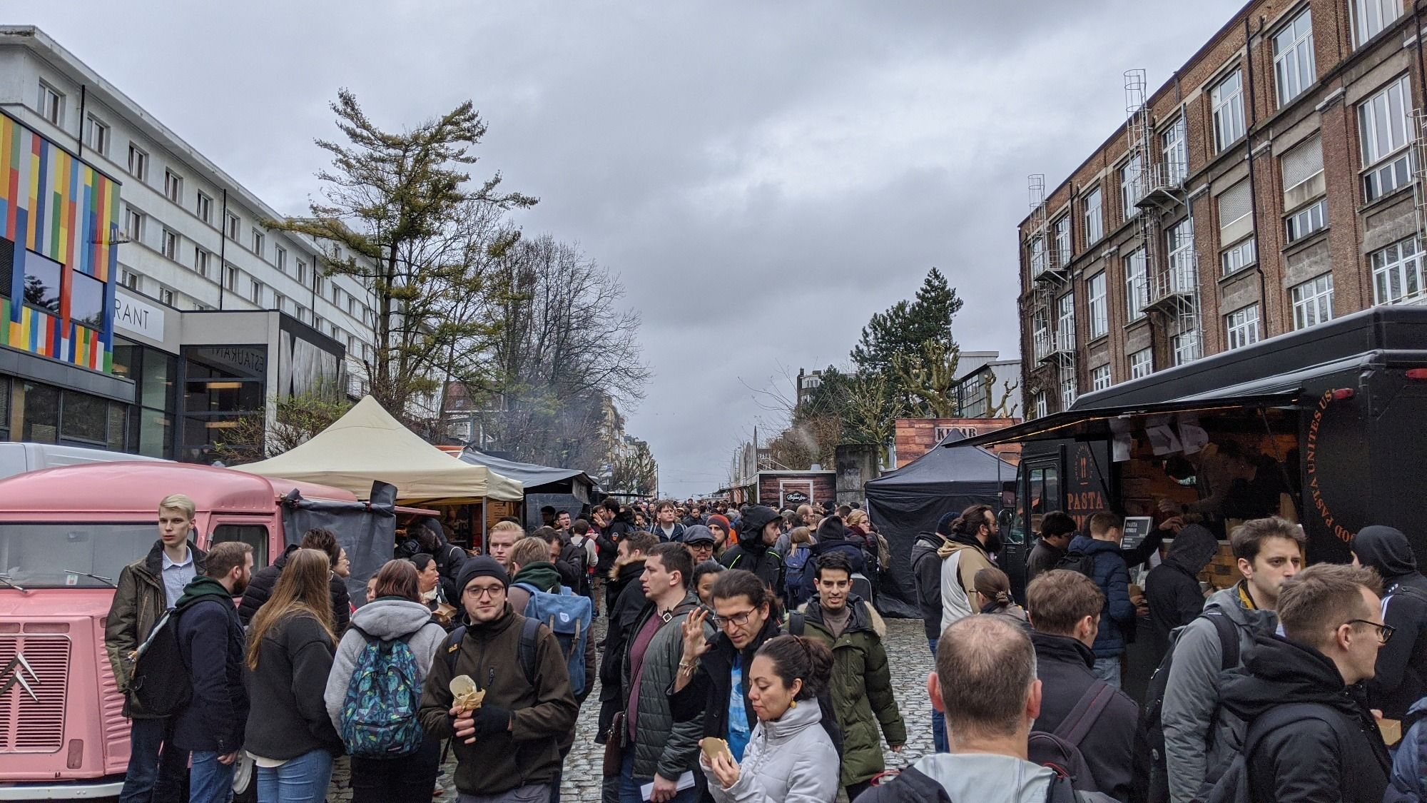 FOSDEM'20 - Outside area shot #2